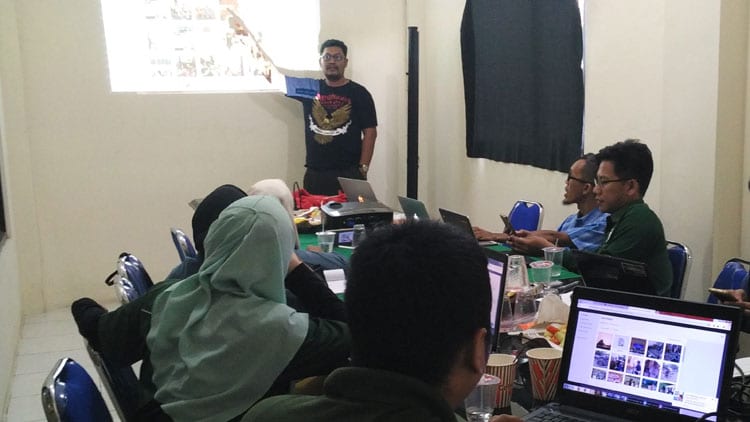 Workshop Media Online di LTN NU Bali